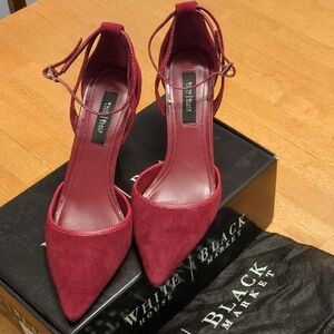 White House Black Market Women's Ruby Heels. Size 8